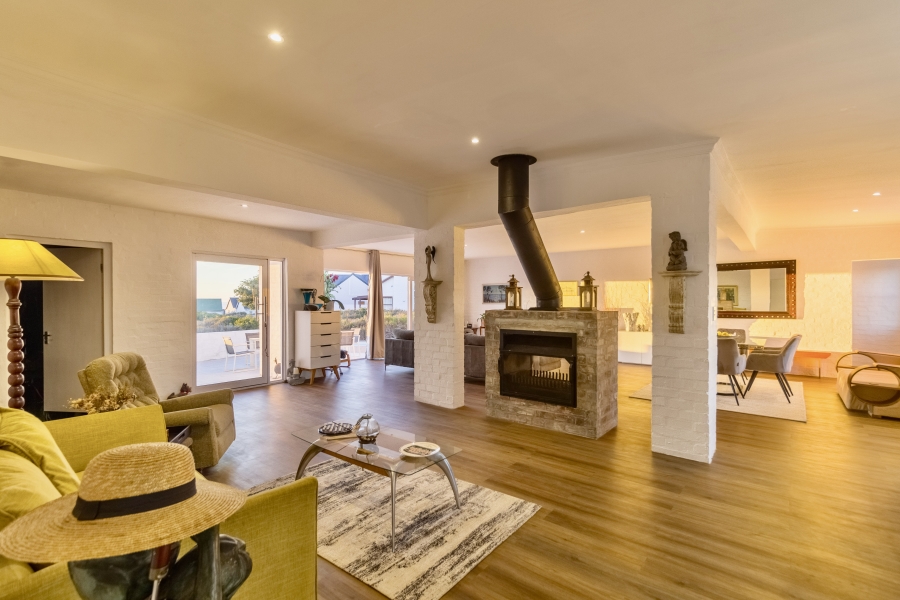 5 Bedroom Property for Sale in Grotto Bay Western Cape